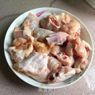 柠香鸡翅的做法步骤：1