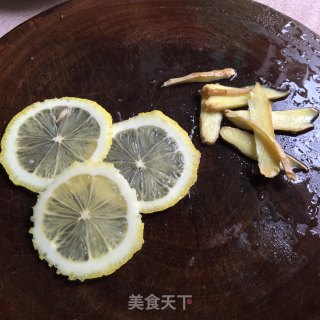 柠香鸡翅的做法步骤：2