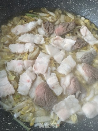 猪肉粉条炖酸菜的做法步骤：19