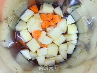 苹果胡萝卜汁的做法步骤：5