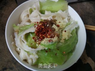 油泼面的做法步骤：2