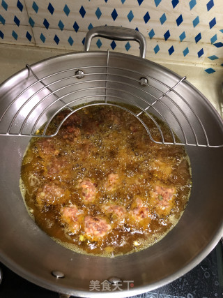 香炸肉丸子的做法步骤：4