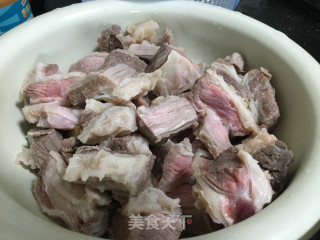 萝卜焖牛腩的做法步骤：2