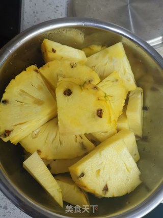菠萝糖水的做法步骤：2