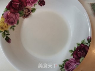 胡萝卜洋葱炒肉的做法步骤：2