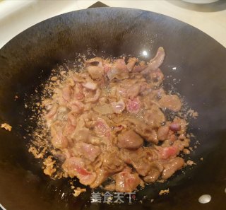 胡萝卜洋葱炒肉的做法步骤：4