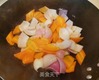 胡萝卜洋葱炒肉的做法步骤：6