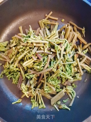 蕨菜烧肉的做法步骤：7