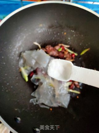 粉皮炒菠菜的做法步骤：12
