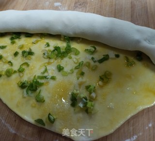 家常葱油饼的做法步骤：5