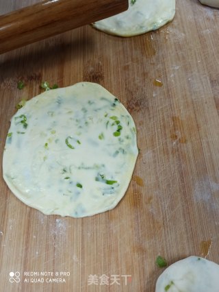 家常葱油饼的做法步骤：7