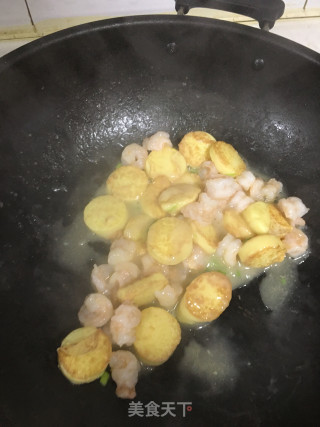 玉子豆腐炒虾仁的做法步骤：6