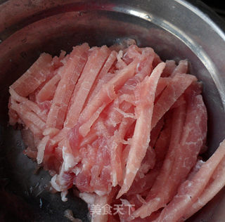 肉丝炒洋葱的做法步骤：2