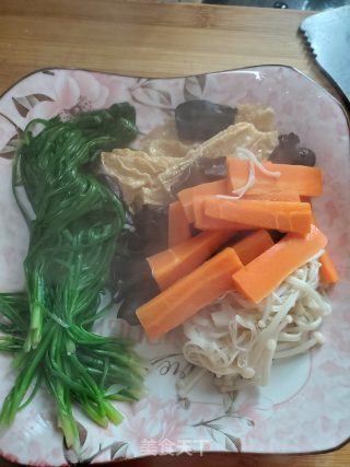 七彩拌饭的做法步骤：4