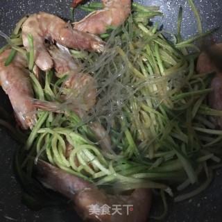 大虾粉条萝卜汤的做法步骤：9