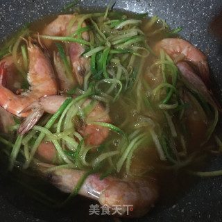 大虾粉条萝卜汤的做法步骤：10