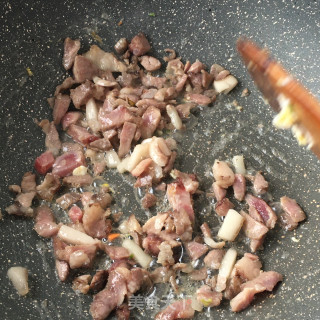 梅花肉香菇炒饭的做法步骤：12