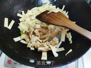 炒豆腐皮的做法步骤：6