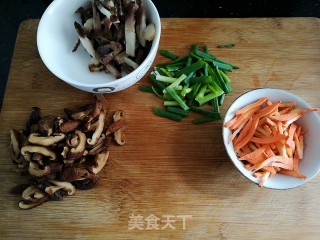 菜籽头炒年糕的做法步骤：2