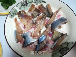 五花肉蒸鱼干的做法步骤：4
