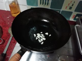 腊肠炒苤蓝的做法步骤：3