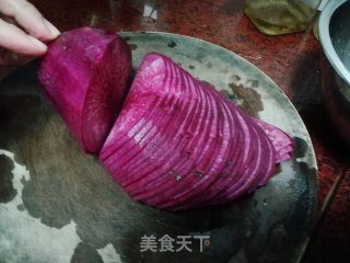 凉拌紫萝卜的做法步骤：1