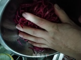 凉拌紫萝卜的做法步骤：4