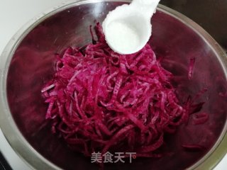 凉拌紫萝卜的做法步骤：5
