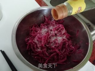 凉拌紫萝卜的做法步骤：6