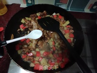 香菇焖鸡饭的做法步骤：7