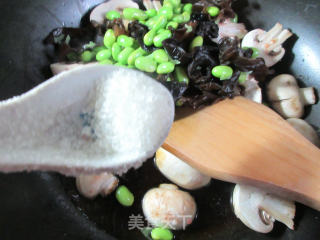 素烧蘑菇的做法步骤：7