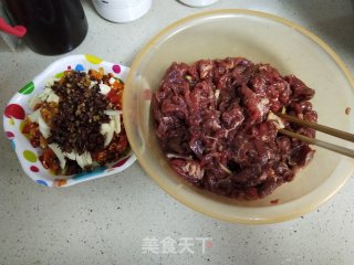 椒麻牛肉的做法步骤：1