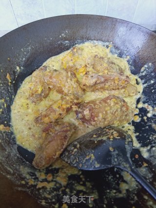 蛋黄焗鸡翅的做法步骤：9
