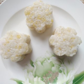 花朵饭团的做法步骤：4