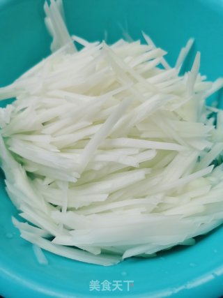 凉拌菜头的做法步骤：3
