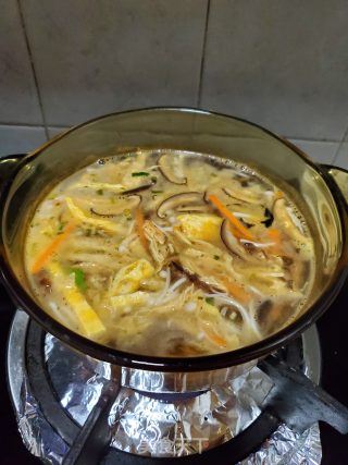 美味酸辣汤的做法步骤：6
