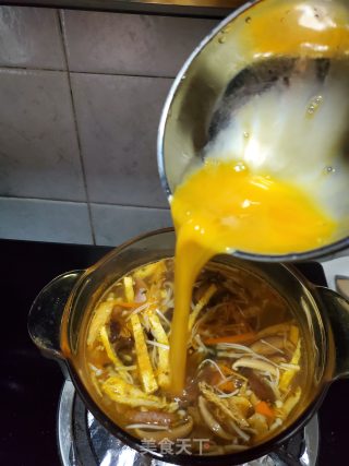 美味酸辣汤的做法步骤：7