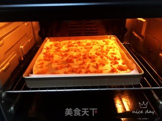 肉松沙拉蛋糕卷的做法步骤：13