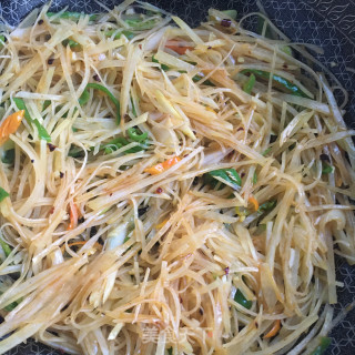 美味土豆丝的做法步骤：7