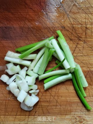 鸭胸肉炒蟹味菇的做法步骤：4