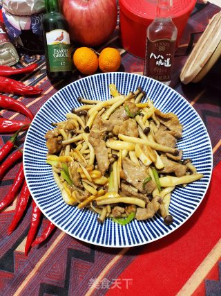 鸭胸肉炒蟹味菇的做法步骤：16