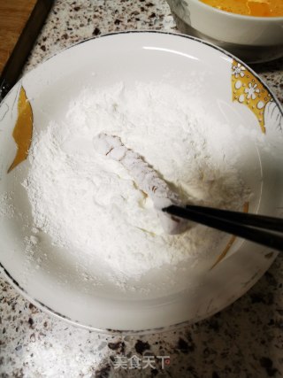 炸鸡柳的做法步骤：3