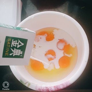 奶香焦糖布丁的做法步骤：4