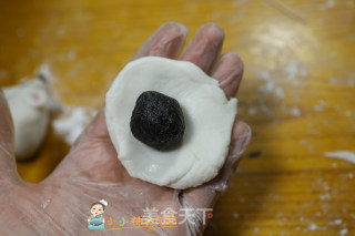 卡通老鼠麻心汤圆的做法步骤：6