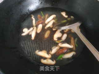 香菇油菜豆腐汤的做法步骤：5