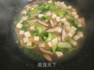 香菇油菜豆腐汤的做法步骤：9