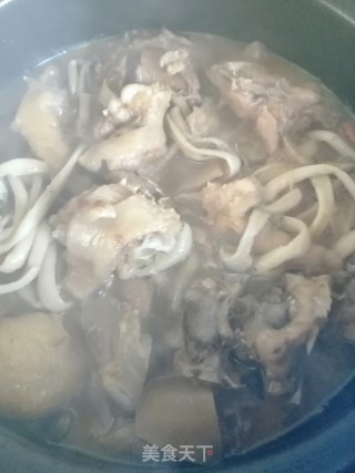 小鸡炖蘑菇的做法步骤：8