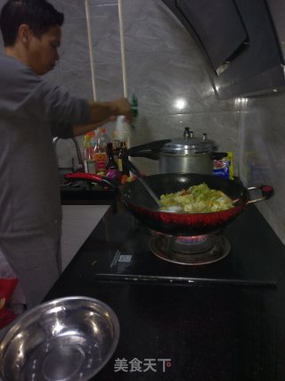 干锅包菜炒肉的做法步骤：9