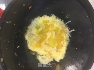 西红柿鸡蛋焖方便面的做法步骤：2