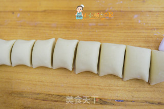 小黄人南瓜馒头的做法步骤：8